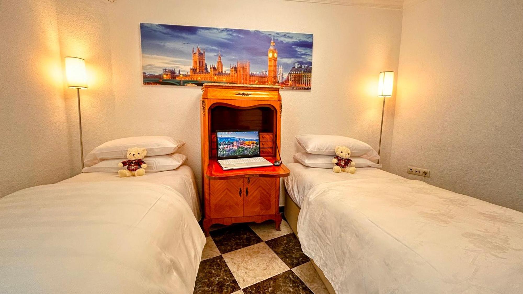 Ferienwohnung Iberos Royal La Zubia  Exterior foto